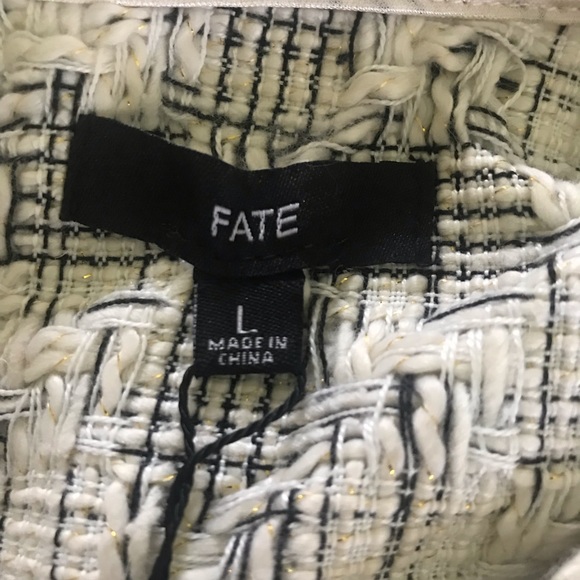 Fate Top with Fringe Details - Picture 3 of 4